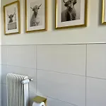 Frank No2 - Klagenfurt - Free Parking, Smart-tv & Self Check-in *