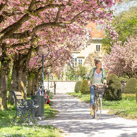 Klagenfurt Frank No2 - With Free Parking, Smart-tv & Self Check-in *